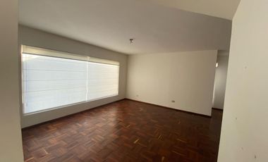 Casa en renta. Fraccionamiento Lomas Altas en Colonia Pitic, Hermosillo, Sonora.