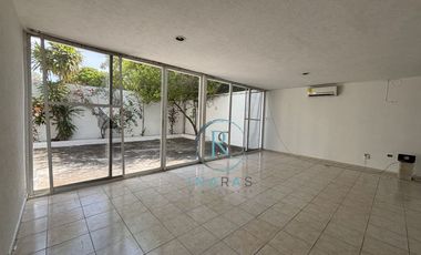 CASA EN VENTA EN RESIDENCIAL PRIVADA EN CIUDAD DEL CARMEN, CAMPECHE