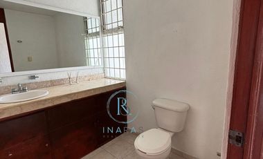CASA EN VENTA EN RESIDENCIAL PRIVADA EN CIUDAD DEL CARMEN, CAMPECHE