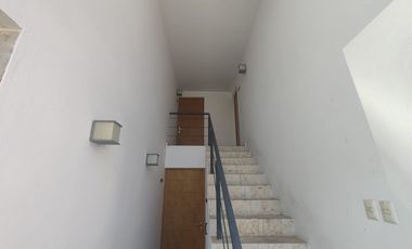Departamento Duplex en Renta en Santa Fe. Con disponibilidad a partir del 15 de Mayo de 2025