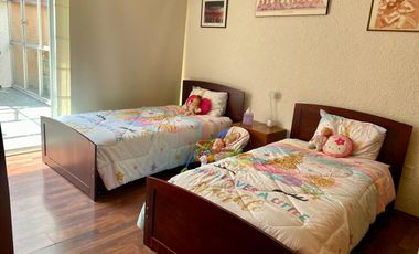 SE VENDE CASA EN LAS VILLAS CON SEGURIDAD - EN PASEOS DE LAS PALMAS INTERLOMAS