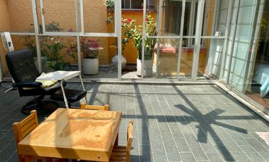 SE VENDE CASA EN LAS VILLAS CON SEGURIDAD - EN PASEOS DE LAS PALMAS INTERLOMAS