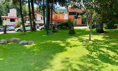 SE VENDE CASA EN LAS VILLAS CON SEGURIDAD - EN PASEOS DE LAS PALMAS INTERLOMAS