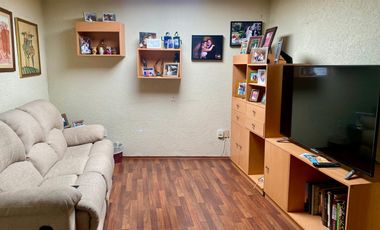 SE VENDE CASA EN LAS VILLAS CON SEGURIDAD - EN PASEOS DE LAS PALMAS INTERLOMAS