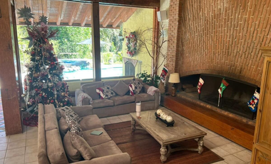 CASA EN VENTA EN AVANDARO A DOS AGUAS ESTILO VALLESANO