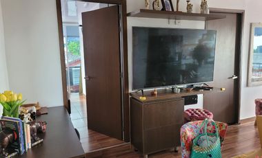 Vendo Edificio Comercial 2 Locales y un Apartamento Amoblado