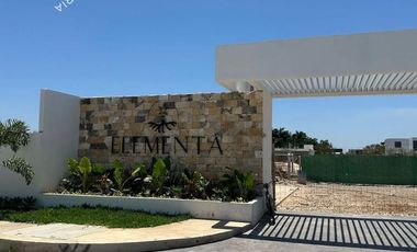 Casa en venta de 3 recámaras con alberca en privada con amenidades