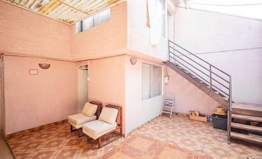 SE VENDE CASA EN PSJE TENO.