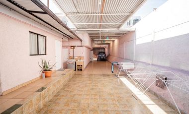 SE VENDE CASA EN PSJE TENO.