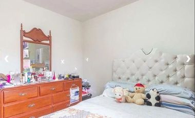 Casa En La Perla De 2 Pisos Con 4 Dormitorios Y Con Gran Potencial