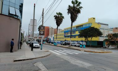 Casa En La Perla De 2 Pisos Con 4 Dormitorios Y Con Gran Potencial