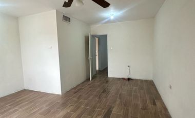 SE VENDE CASA MUY AMPLIA, EN RINCONES DE SALVARCAR