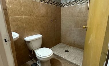 SE VENDE CASA MUY AMPLIA, EN RINCONES DE SALVARCAR