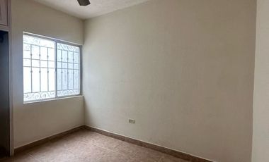 SE VENDE CASA MUY AMPLIA, EN RINCONES DE SALVARCAR