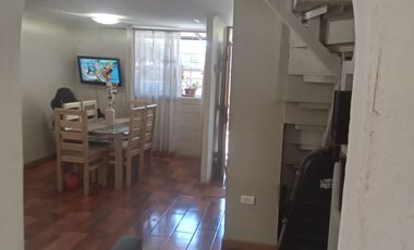 HERMOSA CASA EN PEÑAFLOR LAS PALMERAS