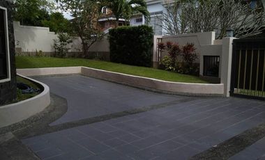 A 2 storey house for sale in Southvale Primera (near Daang-Hari)