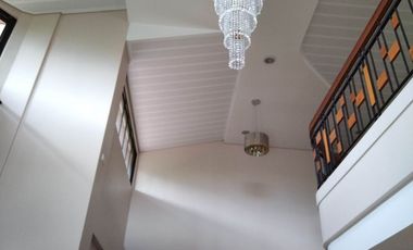 A 2 storey house for sale in Southvale Primera (near Daang-Hari)