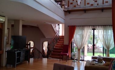 A 2 storey house for sale in Southvale Primera (near Daang-Hari)