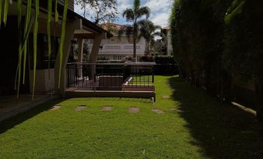 A 2 storey house for sale in Southvale Primera (near Daang-Hari)