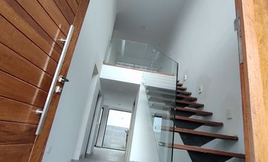 CASA DE VENTA EN TUMBACO DE 3 DORMITORIOS QUITO ECUADOR