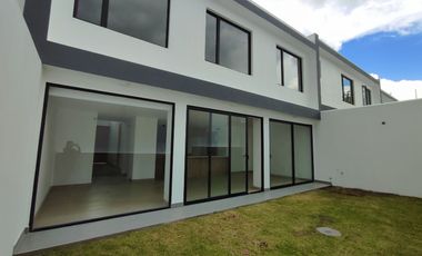 CASA DE VENTA EN TUMBACO DE 3 DORMITORIOS QUITO ECUADOR