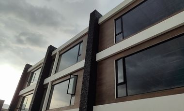 CASA EN VENTA EN TUMBACO DE 3 DORMITORIOS QUITO ECUADOR