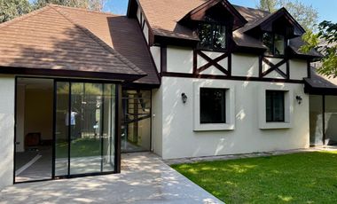 Oportunidad Inmobiliaria! Casa de 4d 4b 346 m2 calle Simón González 8868 La Reina
