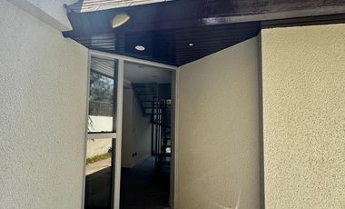 Oportunidad Inmobiliaria! Casa de 4d 4b 346 m2 calle Simón González 8868 La Reina