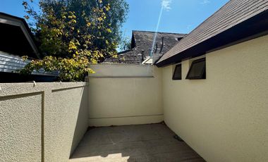 Oportunidad Inmobiliaria! Casa de 4d 4b 346 m2 calle Simón González 8868 La Reina