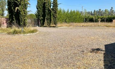 Parcela en Melipilla! con 2 Casas de 357 m2 más terreno de 5.000 m2. Condominio Las Flores.