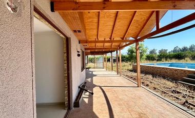 Parcela en Melipilla! con 2 Casas de 357 m2 más terreno de 5.000 m2. Condominio Las Flores.