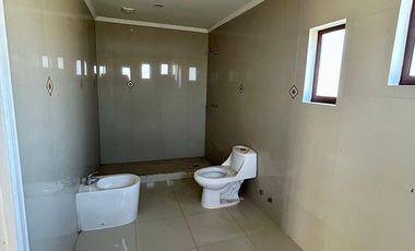 Parcela en Melipilla! con 2 Casas de 357 m2 más terreno de 5.000 m2. Condominio Las Flores.