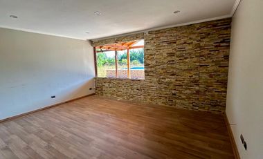 Parcela en Melipilla! con 2 Casas de 357 m2 más terreno de 5.000 m2. Condominio Las Flores.