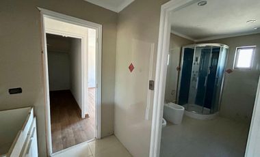 Parcela en Melipilla! con 2 Casas de 357 m2 más terreno de 5.000 m2. Condominio Las Flores.