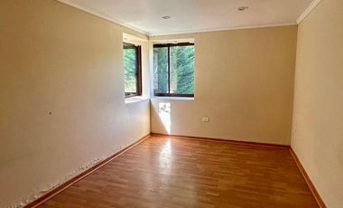 Parcela en Melipilla! con 2 Casas de 357 m2 más terreno de 5.000 m2. Condominio Las Flores.