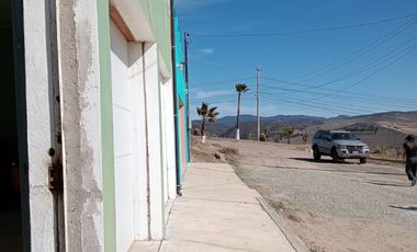 CASA 2 NIVELES CON TERRAZA Y VISTA PANORAMICA AL MAR. CAMPO REAL,ROSARITO B.C.