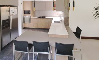 Casa en arriendo en La Sebastiana, Envigado, Antioquia