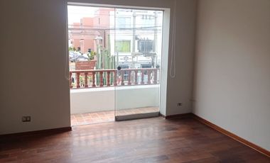 Casa espaciosa en Alquiler ideal para Familia
