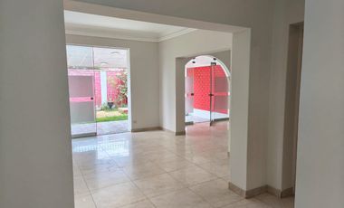 Casa espaciosa en Alquiler ideal para Familia