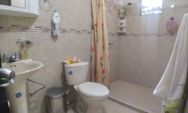 Venta hermosa Casa, Barrio Villanueva parte baja, Copacabana Antioquia.