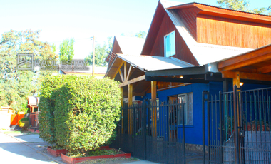 Vendemos hermosa casa amplia de 2 pisos en excelente Villa