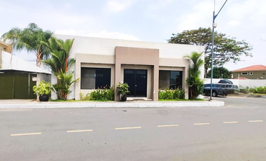Departamento en venta en Via samborondon, San Bernando 2