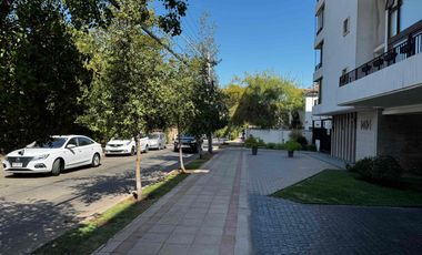 Departamento 2 Dormitorios 2 Baños en Pedro Lira 1404 Providencia, Cerca de Escuela de Carabineros.