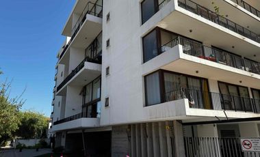 Departamento 2 Dormitorios 2 Baños en Pedro Lira 1404 Providencia, Cerca de Escuela de Carabineros.