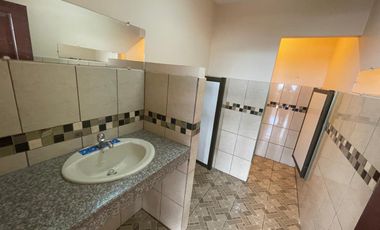 ¡EN VENTA¡ Propiedad comercial en PORTOVIEJO - cerca del terminal y hospitales.