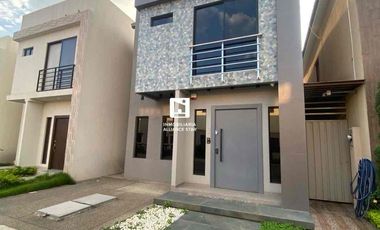 VENTA CASA POR ESTRENAR EN URB. ORO CITY