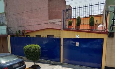 Casa En Remate Bancario En Parque De Cupatitzio, El Parque, Naucalpan De Juárez, Estado De México