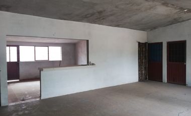 Casa en El Organal, San Juan del Río con árboles frutales.