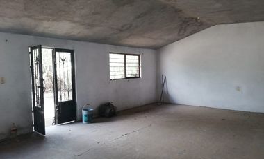 Casa en El Organal, San Juan del Río con árboles frutales.