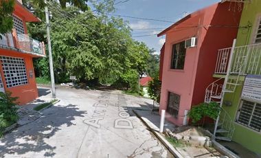 JCM Venta de Casa en Recuperación Bancaria eN Av. Dr. Belisario Domínguez 48, Santa Cruz, 29960 Palenque, Chis.